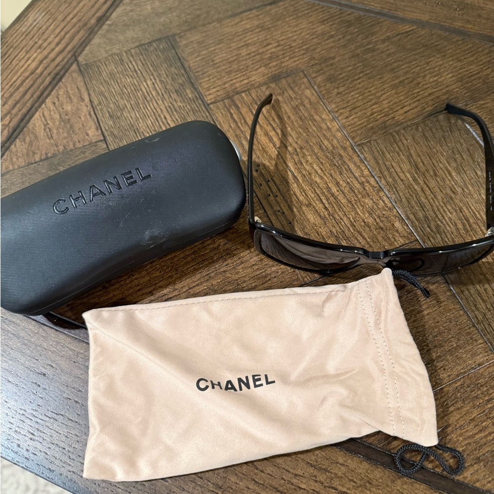 CHANEL rectangle 5144-B sunglasses
